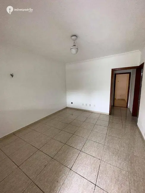 Casa com 3 quartos à venda, 220m2 em Caioaba, Nova Iguacu - RJ - imagem 4 Foto 4 de Casa com 3 quartos à venda, 220m2 em Caioaba, Nova Iguacu - RJ