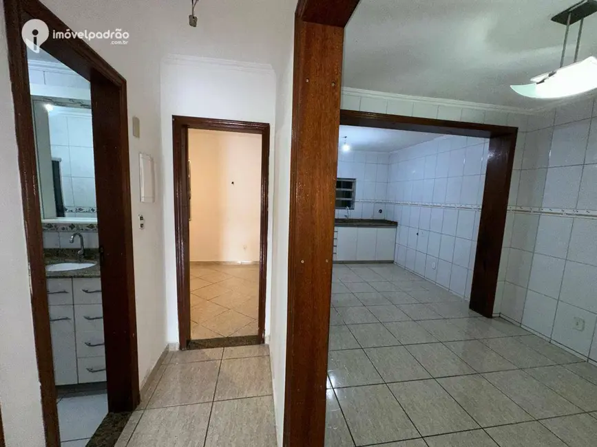 Casa com 3 quartos à venda, 220m2 em Caioaba, Nova Iguacu - RJ - imagem 5 Foto 5 de Casa com 3 quartos à venda, 220m2 em Caioaba, Nova Iguacu - RJ