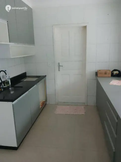 Casa de Condomínio com 4 quartos à venda, 300m2 em Ouro Preto, Nova Iguacu - RJ - imagem 2 Foto 2 de Casa de Condomínio com 4 quartos à venda, 300m2 em Ouro Preto, Nova Iguacu - RJ