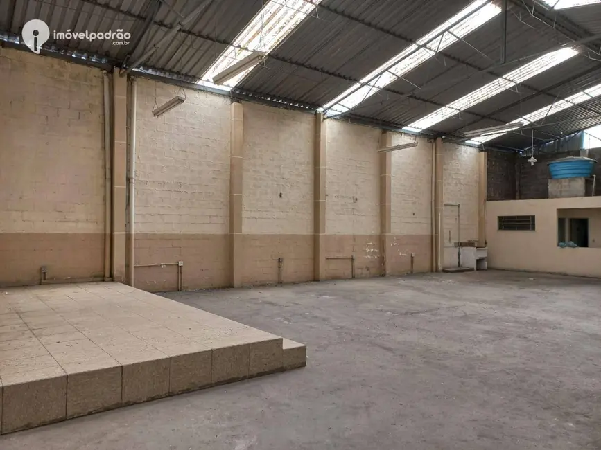 Foto 1 de Armazém / Galpão à venda e para alugar, 360m2 em Paraíso, Nova Iguacu - RJ