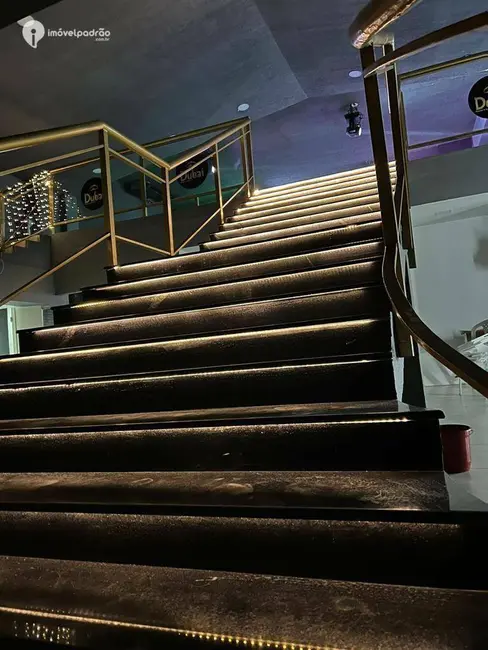 Sala Comercial à venda, 450m2 em Vila Iracema, Nova Iguacu - RJ - imagem 4 Foto 4 de Sala Comercial à venda, 450m2 em Vila Iracema, Nova Iguacu - RJ