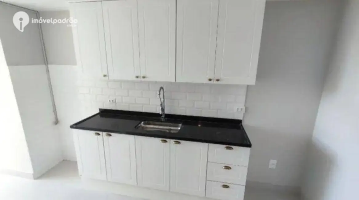 Foto 2 de Apartamento com 2 quartos à venda, 72m2 em Caonze, Nova Iguacu - RJ