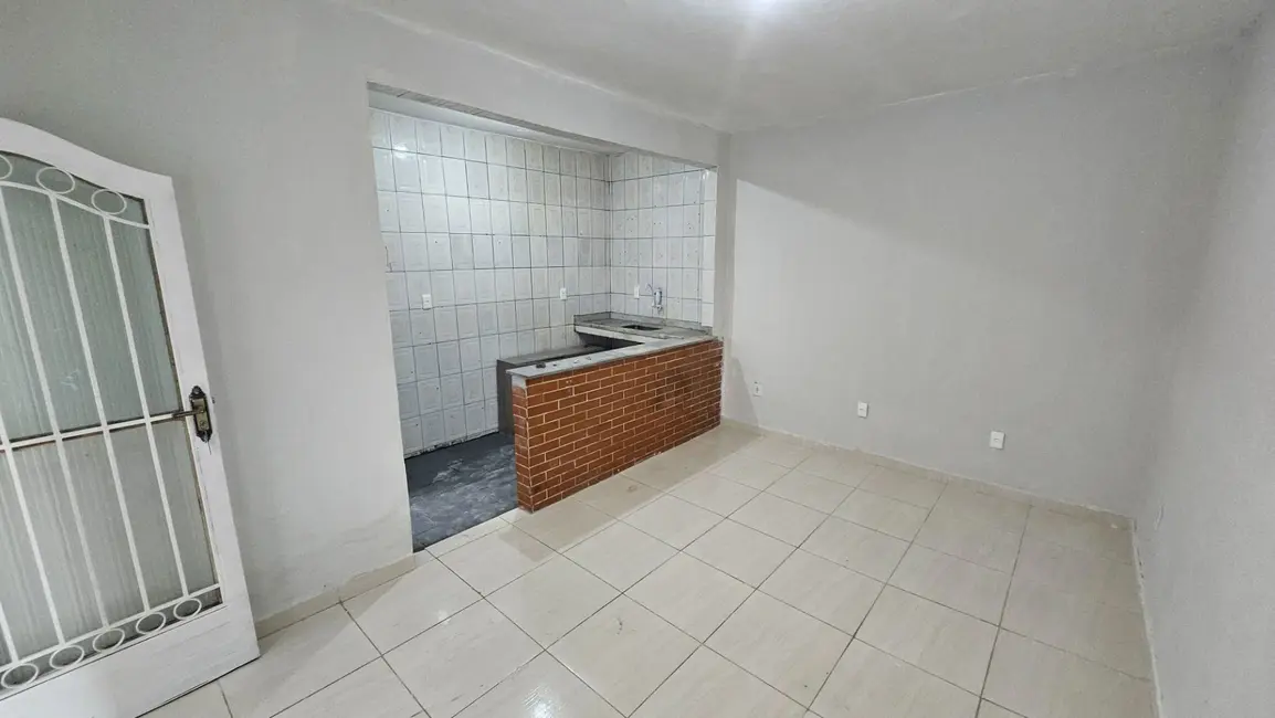 Foto 1 de Casa com 1 quarto para alugar, 35m2 em Nova Iguacu - RJ