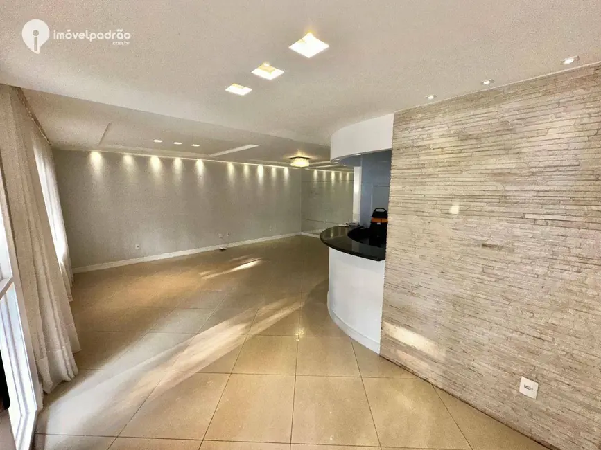 Casa de Condomínio com 3 quartos à venda, 300m2 em Ouro Preto, Nova Iguacu - RJ - imagem 4 Foto 4 de Casa de Condomínio com 3 quartos à venda, 300m2 em Ouro Preto, Nova Iguacu - RJ