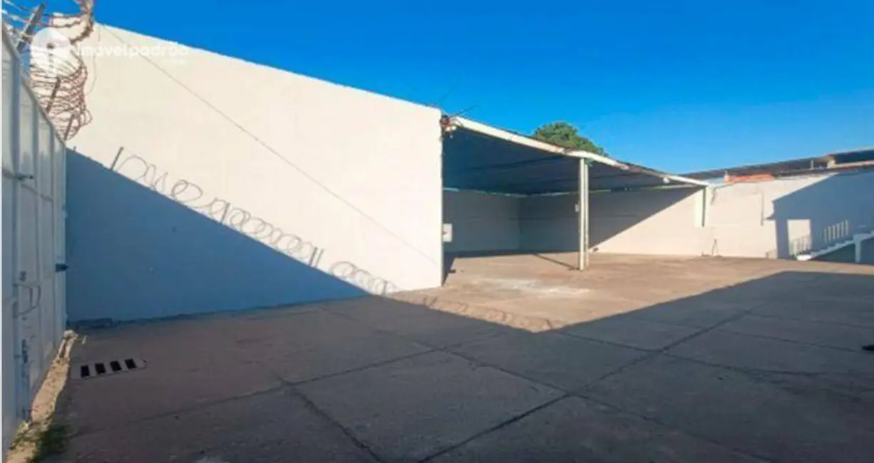 Armazém / Galpão à venda e para alugar, 700m2 em Jardim Iguaçu, Nova Iguacu - RJ - imagem 4 Foto 4 de Armazém / Galpão à venda e para alugar, 700m2 em Jardim Iguaçu, Nova Iguacu - RJ