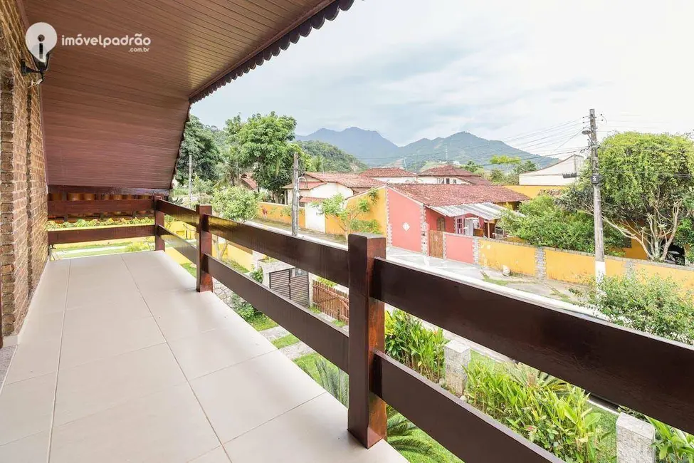 Foto 3 de Casa de Condomínio com 5 quartos à venda, 450m2 em Angra Dos Reis - RJ