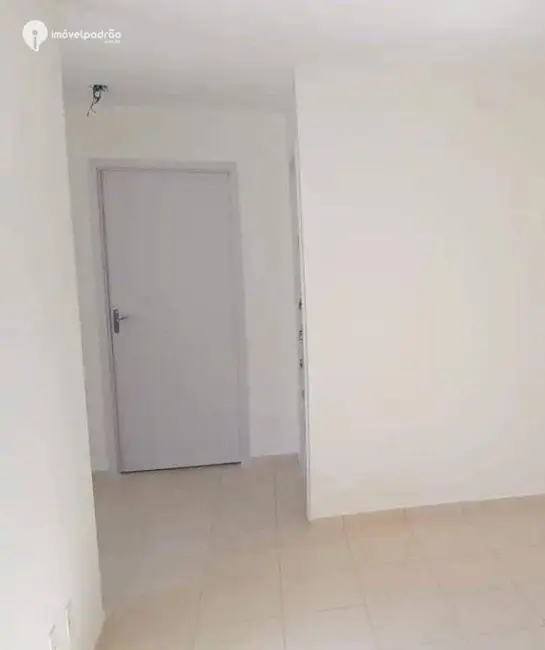 Foto 3 de Apartamento com 2 quartos à venda, 42m2 em Parque Santiago, Queimados - RJ
