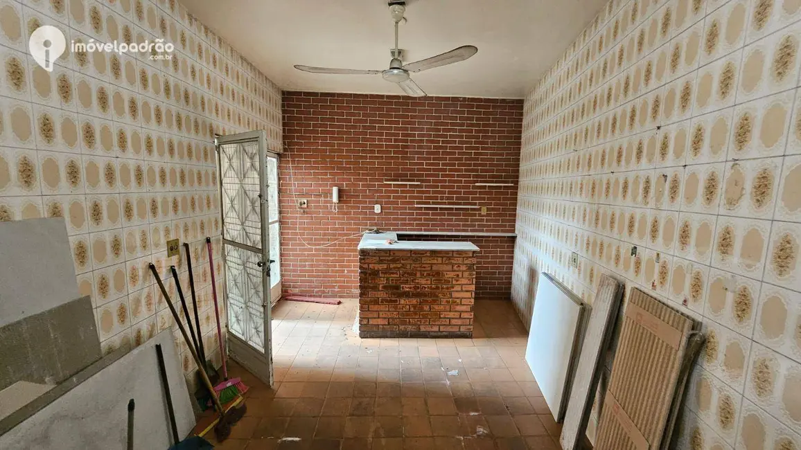 Casa com 4 quartos à venda e para alugar, 450m2 em Centro, Nilopolis - RJ - imagem 8 Foto 8 de Casa com 4 quartos à venda e para alugar, 450m2 em Centro, Nilopolis - RJ