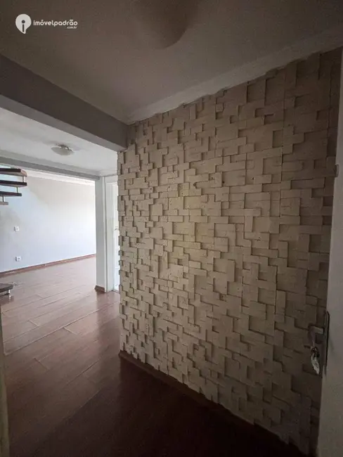 Foto 2 de Cobertura com 2 quartos para alugar, 140m2 em Caonze, Nova Iguacu - RJ