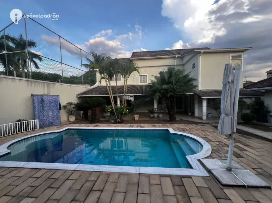 Casa com 5 quartos à venda, 340m2 em Nova Iguacu - RJ - imagem 3 Foto 3 de Casa com 5 quartos à venda, 340m2 em Nova Iguacu - RJ