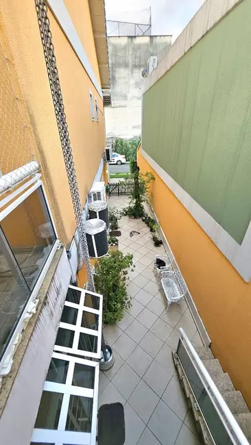 Casa de Condomínio com 4 quartos à venda, 184m2 em Centro, Nova Iguacu - RJ - imagem 7 Foto 7 de Casa de Condomínio com 4 quartos à venda, 184m2 em Centro, Nova Iguacu - RJ