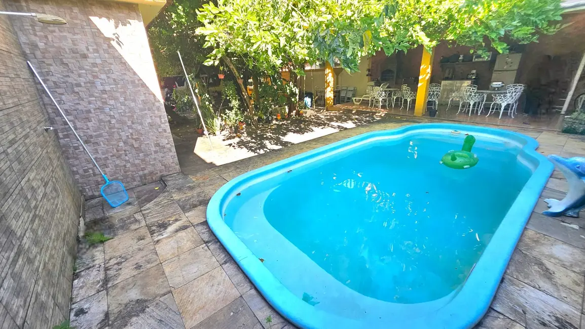 Casa com 4 quartos à venda, 360m2 em Andrade Araújo, Nova Iguacu - RJ - imagem 2 Foto 2 de Casa com 4 quartos à venda, 360m2 em Andrade Araújo, Nova Iguacu - RJ