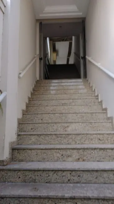 Sala Comercial à venda e para alugar, 450m2 em Califórnia, Nova Iguacu - RJ - imagem 4 Foto 4 de Sala Comercial à venda e para alugar, 450m2 em Califórnia, Nova Iguacu - RJ