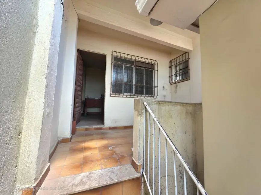Foto 1 de Casa com 2 quartos para alugar, 120m2 em Califórnia, Nova Iguacu - RJ