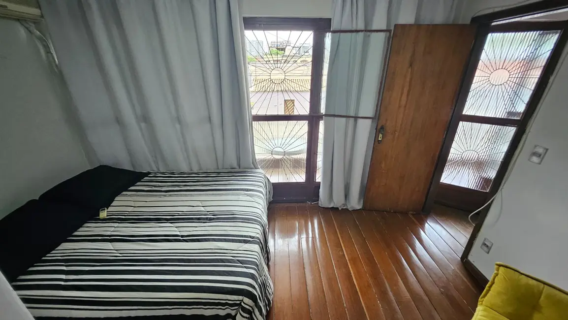 Casa com 5 quartos à venda, 400m2 em Parque Ulisses, Nova Iguacu - RJ - imagem 4 Foto 4 de Casa com 5 quartos à venda, 400m2 em Parque Ulisses, Nova Iguacu - RJ