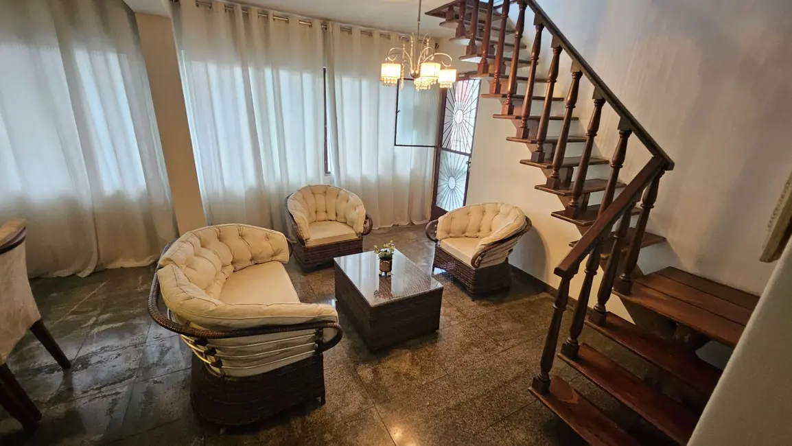 Casa com 5 quartos à venda, 400m2 em Parque Ulisses, Nova Iguacu - RJ - imagem 6 Foto 6 de Casa com 5 quartos à venda, 400m2 em Parque Ulisses, Nova Iguacu - RJ