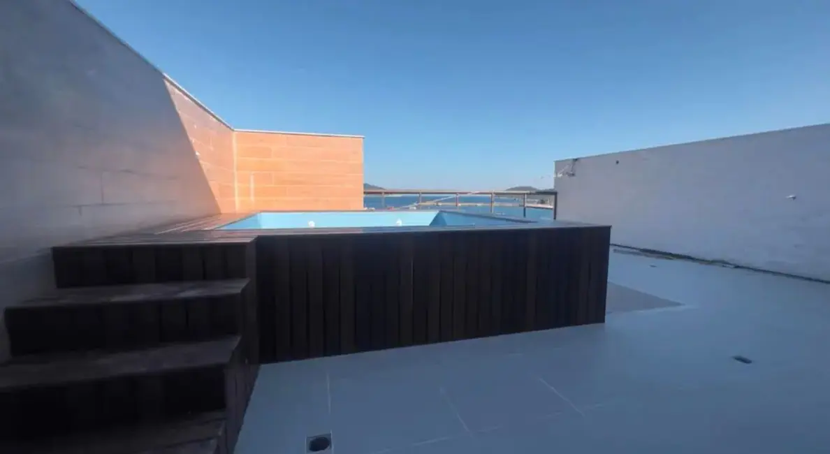 Foto 3 de Cobertura com 3 quartos à venda, 136m2 em Arraial Do Cabo - RJ