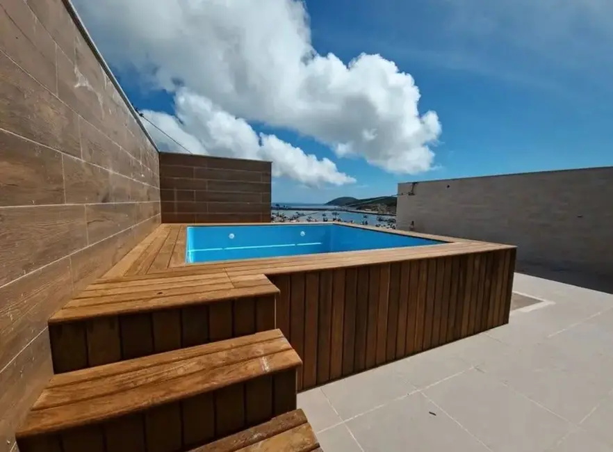 Foto 1 de Cobertura com 3 quartos à venda, 136m2 em Arraial Do Cabo - RJ