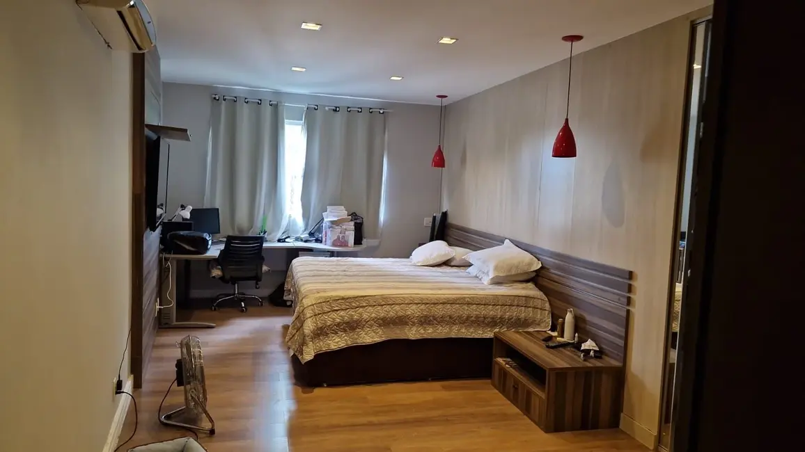 Casa de Condomínio com 5 quartos à venda, 686m2 em Paraíso, Nova Iguacu - RJ - imagem 9 Foto 9 de Casa de Condomínio com 5 quartos à venda, 686m2 em Paraíso, Nova Iguacu - RJ