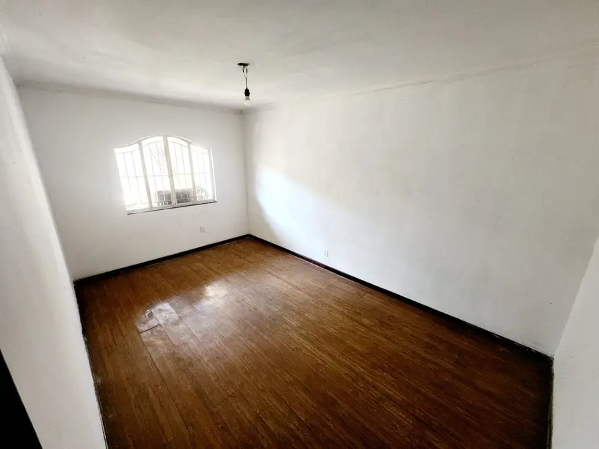 Casa com 3 quartos à venda e para alugar, 200m2 em Vila São Luis, Nova Iguacu - RJ - imagem 5 Foto 5 de Casa com 3 quartos à venda e para alugar, 200m2 em Vila São Luis, Nova Iguacu - RJ