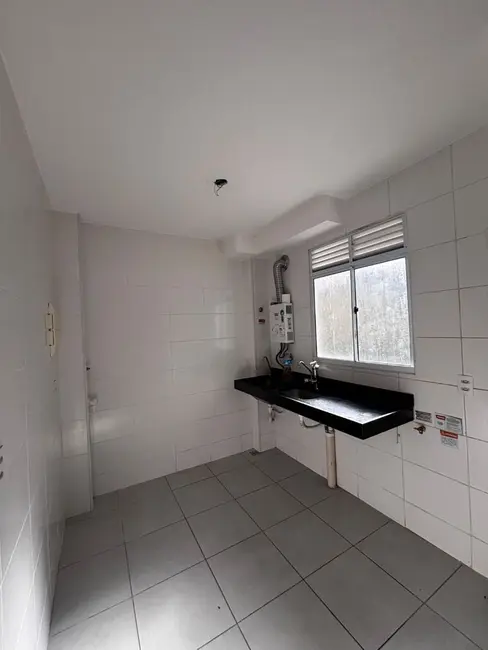 Foto 3 de Apartamento com 2 quartos para alugar, 44m2 em Jardim Canaã, Nova Iguacu - RJ