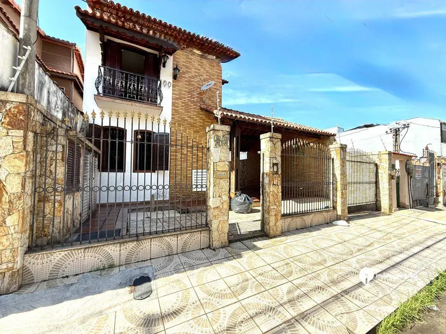 Foto 1 de Casa com 5 quartos à venda, 312m2 em Califórnia, Nova Iguacu - RJ