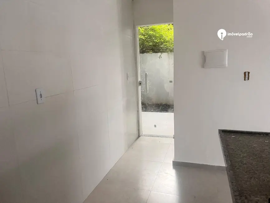 Casa de Condomínio com 2 quartos à venda, 50m2 em Parque São Vicente de Paulo, Nova Iguacu - RJ - imagem 5 Foto 5 de Casa de Condomínio com 2 quartos à venda, 50m2 em Parque São Vicente de Paulo, Nova Iguacu - RJ