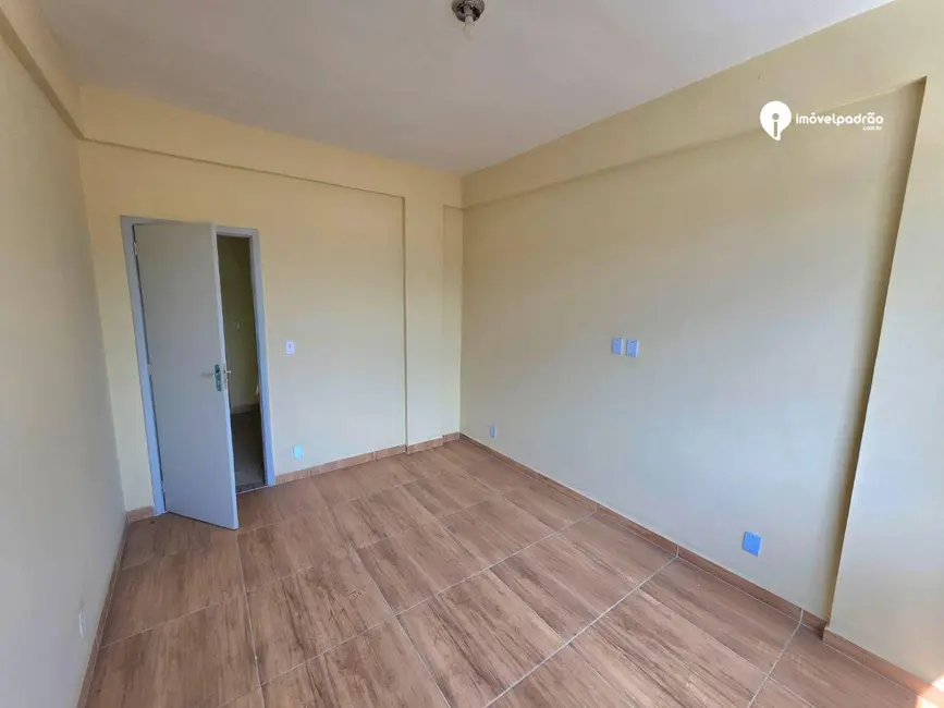 Foto 2 de Apartamento com 2 quartos para alugar, 80m2 em Miguel Couto, Nova Iguacu - RJ