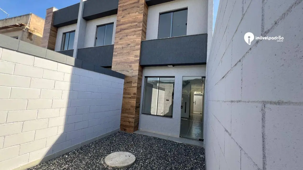Casa de Condomínio com 2 quartos à venda, 55m2 em Palhada, Nova Iguacu - RJ - imagem 3 Foto 3 de Casa de Condomínio com 2 quartos à venda, 55m2 em Palhada, Nova Iguacu - RJ