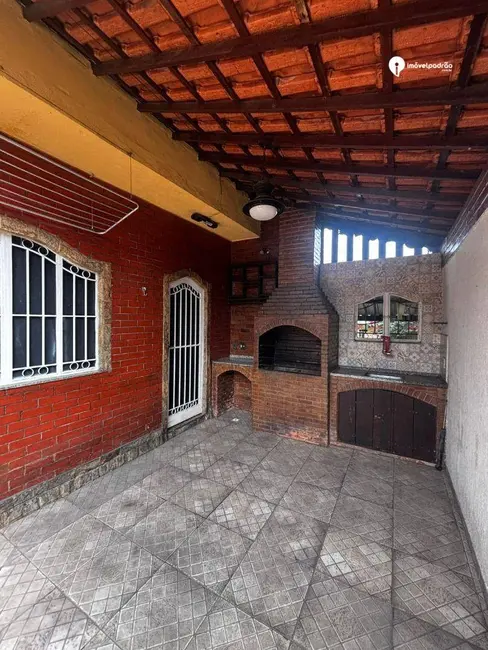 Foto 1 de Casa com 3 quartos para alugar, 130m2 em Comendador Soares, Nova Iguacu - RJ