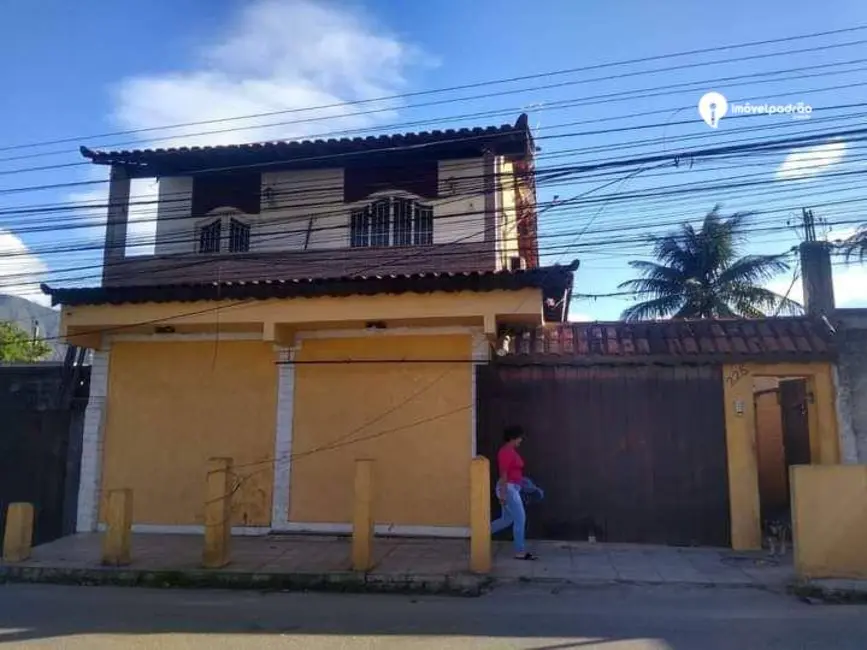 Foto 2 de Casa com 3 quartos para alugar, 130m2 em Comendador Soares, Nova Iguacu - RJ