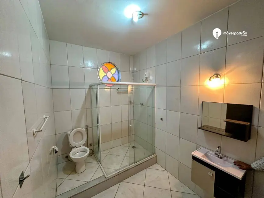 Casa com 3 quartos para alugar, 160m2 em Centro, Nova Iguacu - RJ - imagem 8 Foto 8 de Casa com 3 quartos para alugar, 160m2 em Centro, Nova Iguacu - RJ