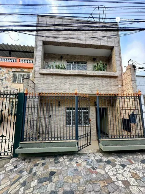 Casa com 3 quartos para alugar, 160m2 em Centro, Nova Iguacu - RJ - imagem 2 Foto 2 de Casa com 3 quartos para alugar, 160m2 em Centro, Nova Iguacu - RJ