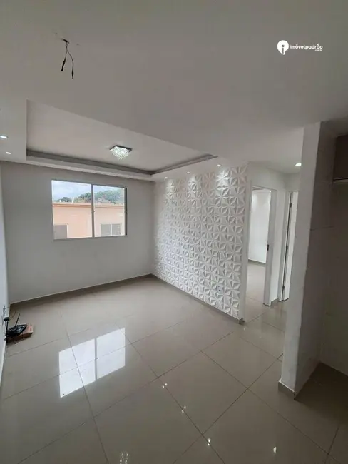Foto 3 de Apartamento com 2 quartos para alugar, 45m2 em Floresta, Nova Iguacu - RJ