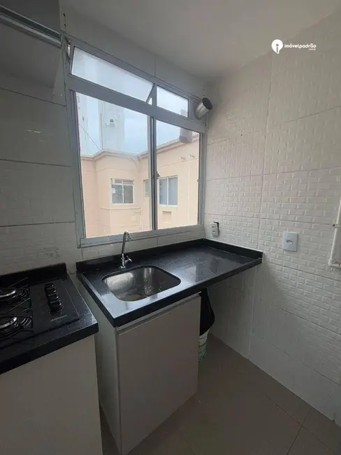 Foto 4 de Apartamento com 2 quartos para alugar, 45m2 em Floresta, Nova Iguacu - RJ