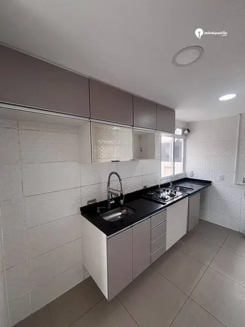 Foto 1 de Apartamento com 2 quartos para alugar, 45m2 em Floresta, Nova Iguacu - RJ