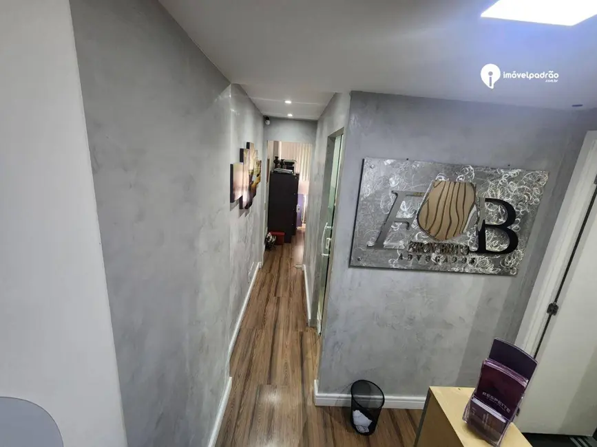 Sala Comercial à venda, 27m2 em Centro, Nova Iguacu - RJ - imagem 2 Foto 2 de Sala Comercial à venda, 27m2 em Centro, Nova Iguacu - RJ