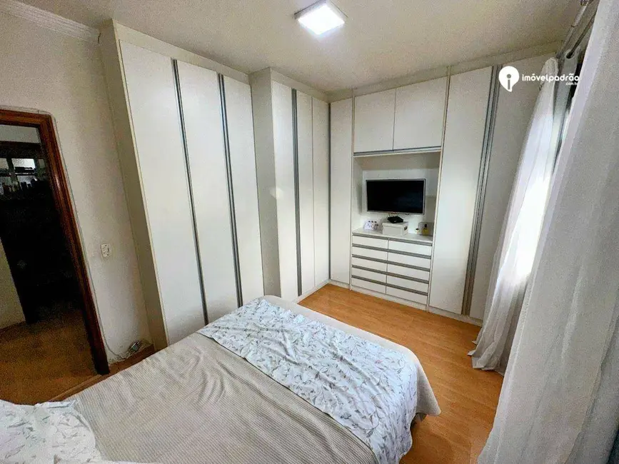 Foto 9 de Apartamento com 2 quartos para alugar, 96m2 em Alvarez, Nova Iguacu - RJ