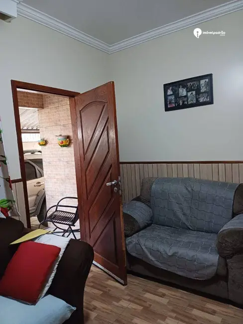 Casa com 2 quartos à venda, 300m2 em Jardim Guandu, Nova Iguacu - RJ - imagem 6 Foto 6 de Casa com 2 quartos à venda, 300m2 em Jardim Guandu, Nova Iguacu - RJ