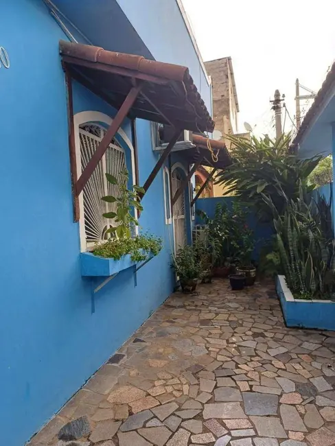 Casa com 5 quartos à venda, 1432m2 em Dom Rodrigo, Nova Iguacu - RJ - imagem 7 Foto 7 de Casa com 5 quartos à venda, 1432m2 em Dom Rodrigo, Nova Iguacu - RJ