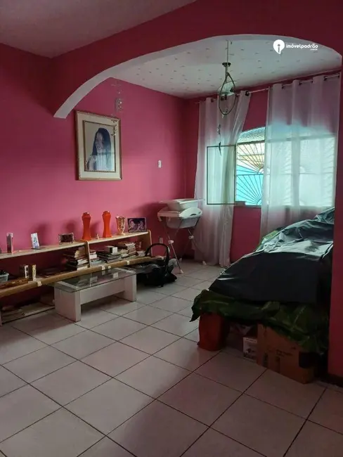 Casa com 5 quartos à venda, 1432m2 em Dom Rodrigo, Nova Iguacu - RJ - imagem 4 Foto 4 de Casa com 5 quartos à venda, 1432m2 em Dom Rodrigo, Nova Iguacu - RJ