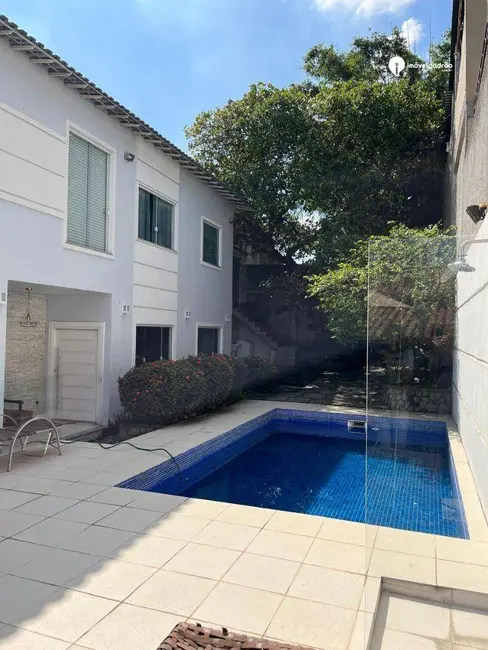 Casa com 6 quartos à venda, 600m2 em Cabral, Nilopolis - RJ - imagem 2 Foto 2 de Casa com 6 quartos à venda, 600m2 em Cabral, Nilopolis - RJ