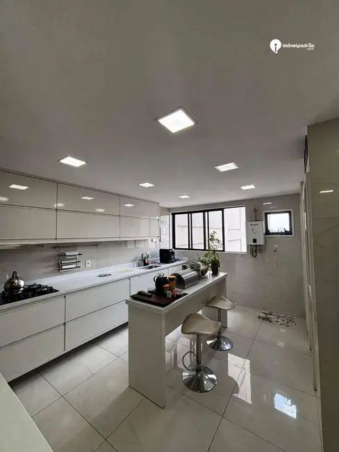 Apartamento com 3 quartos para alugar, 187m2 em Centro, Nova Iguacu - RJ - imagem 1 Foto 1 de Apartamento com 3 quartos para alugar, 187m2 em Centro, Nova Iguacu - RJ
