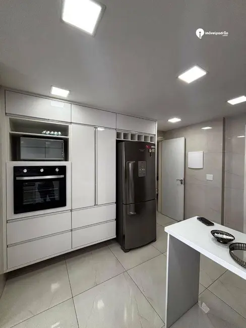 Apartamento com 3 quartos para alugar, 187m2 em Centro, Nova Iguacu - RJ - imagem 3 Foto 3 de Apartamento com 3 quartos para alugar, 187m2 em Centro, Nova Iguacu - RJ