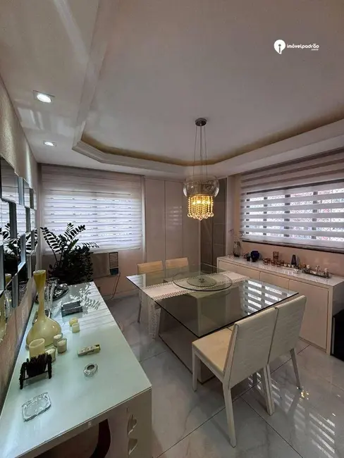 Apartamento com 3 quartos para alugar, 187m2 em Centro, Nova Iguacu - RJ - imagem 8 Foto 8 de Apartamento com 3 quartos para alugar, 187m2 em Centro, Nova Iguacu - RJ