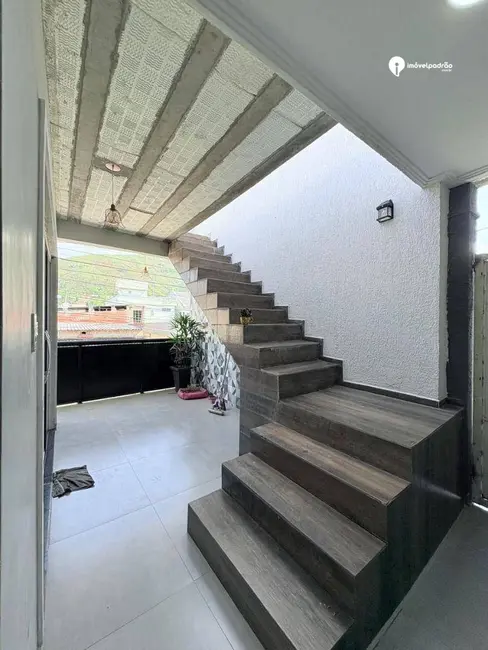 Foto 6 de Casa com 3 quartos à venda, 250m2 em Jardim Alvorada, Nova Iguacu - RJ