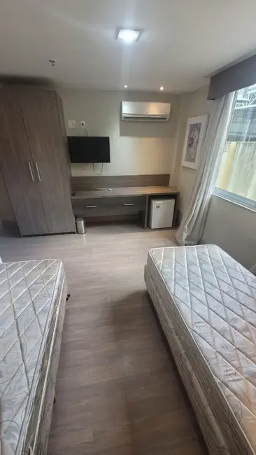 Foto 2 de Loft / Flat com 1 quarto à venda, 21m2 em Jardim São João, Nova Iguacu - RJ