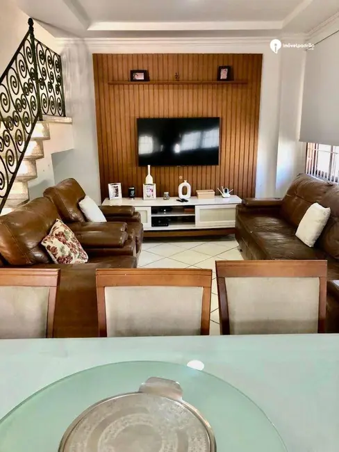 Foto 1 de Casa com 3 quartos à venda, 300m2 em Caonze, Nova Iguacu - RJ