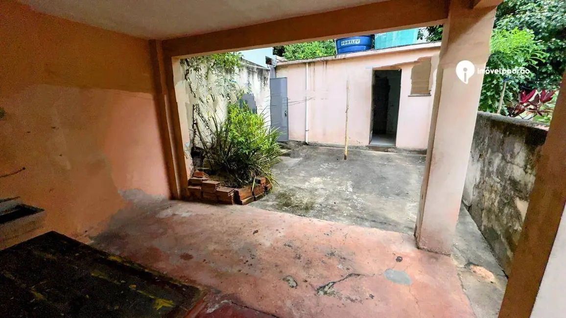 Foto 4 de Casa com 3 quartos para alugar, 150m2 em Alvarez, Nova Iguacu - RJ