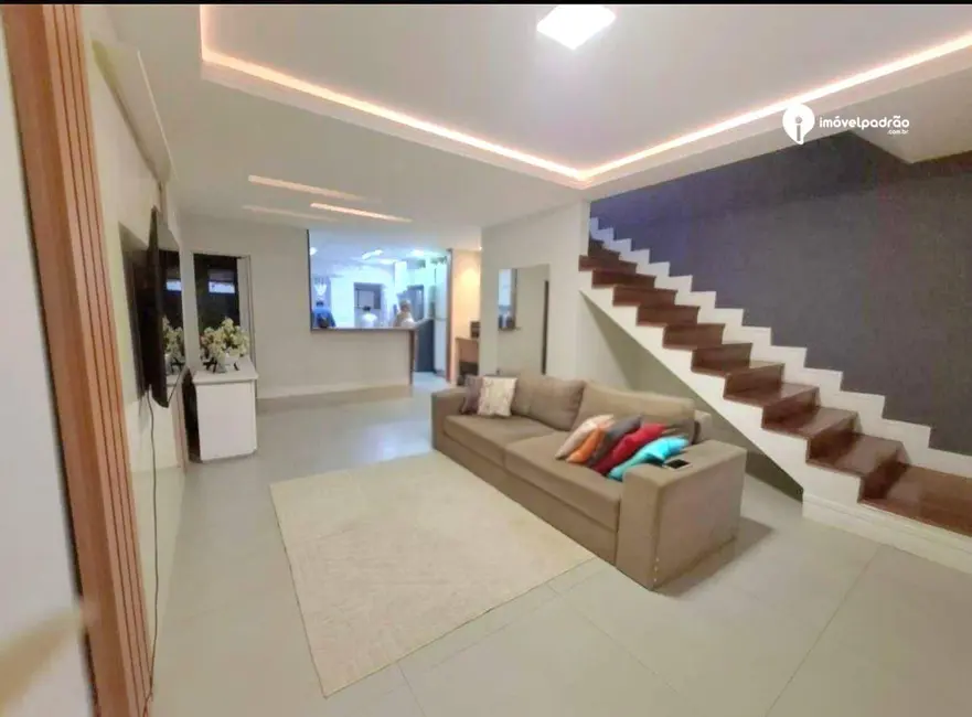 Foto 5 de Casa com 3 quartos à venda, 330m2 em Parque Residencial Guadalajara, Nova Iguacu - RJ